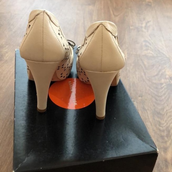 Karen Millen Off White Pumps
